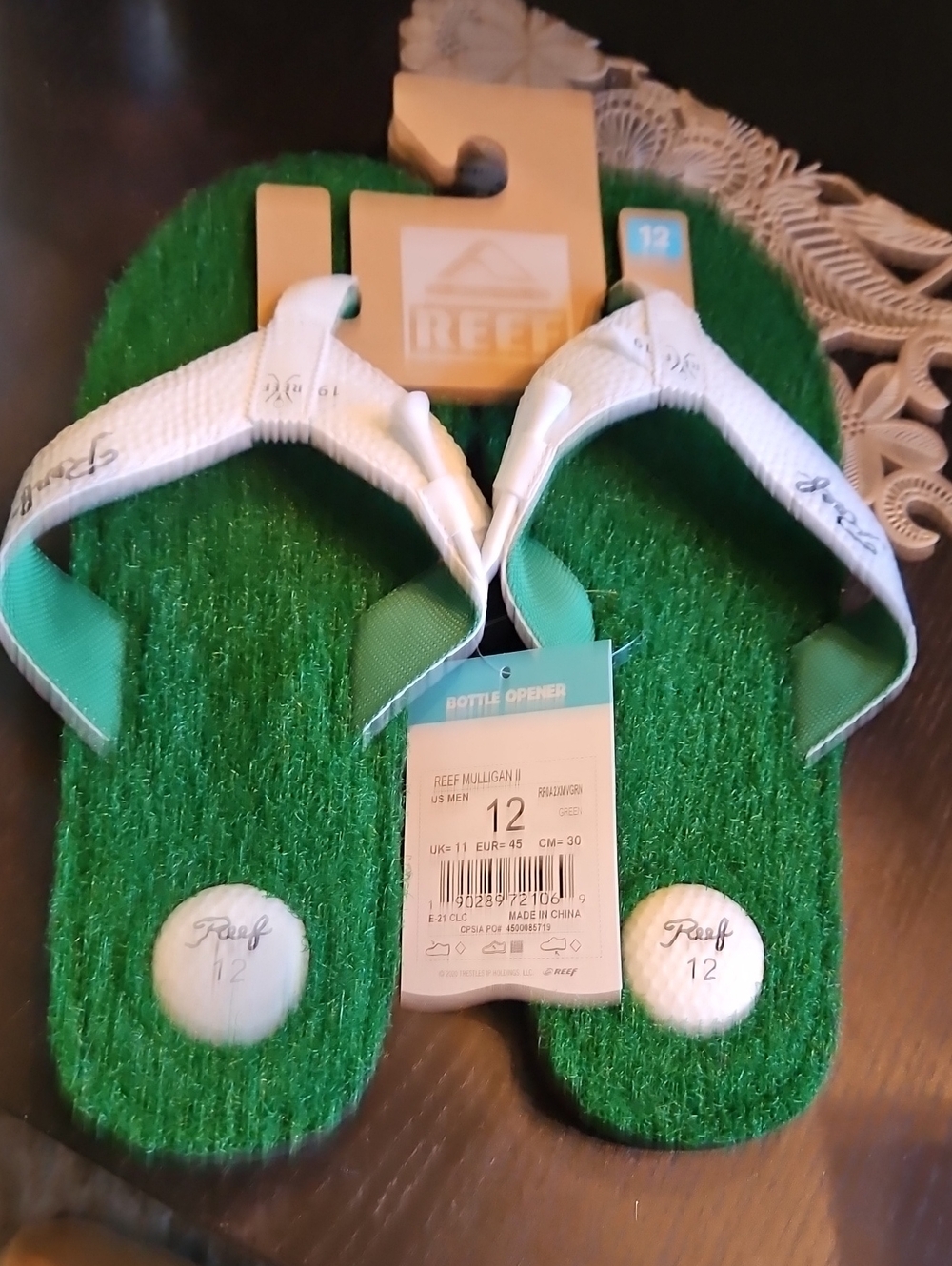 Reef Mulligan II Flip Flops in Green and White